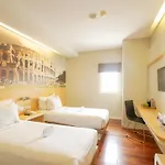 Life Hotel Stasiun Kota Surabaya