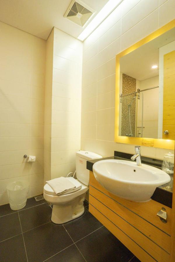 Life Stasiun Kota Hotel 3*