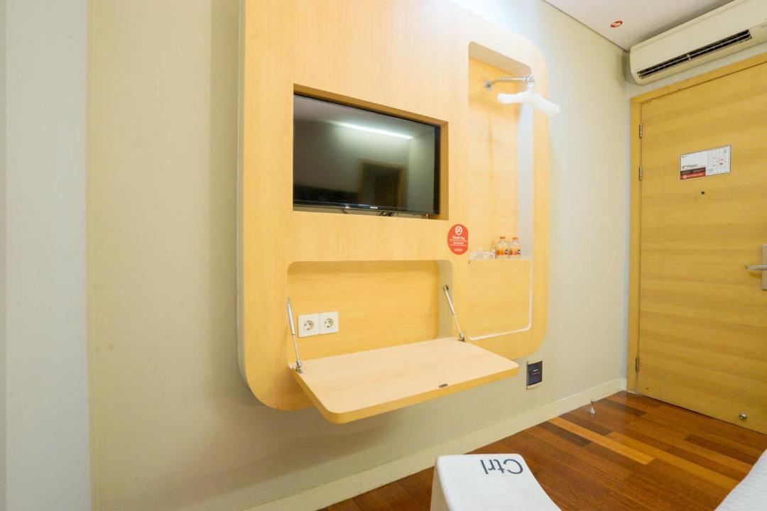 Hotel Life Stasiun Kota 3*
