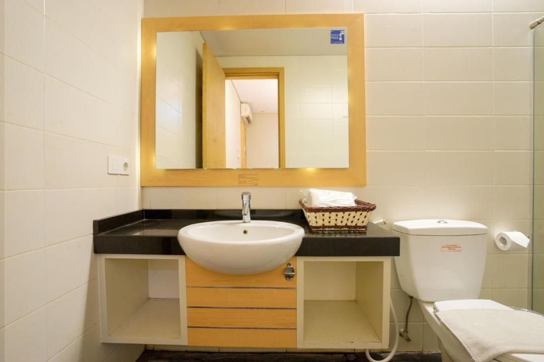 Life Stasiun Kota Hotel 3*